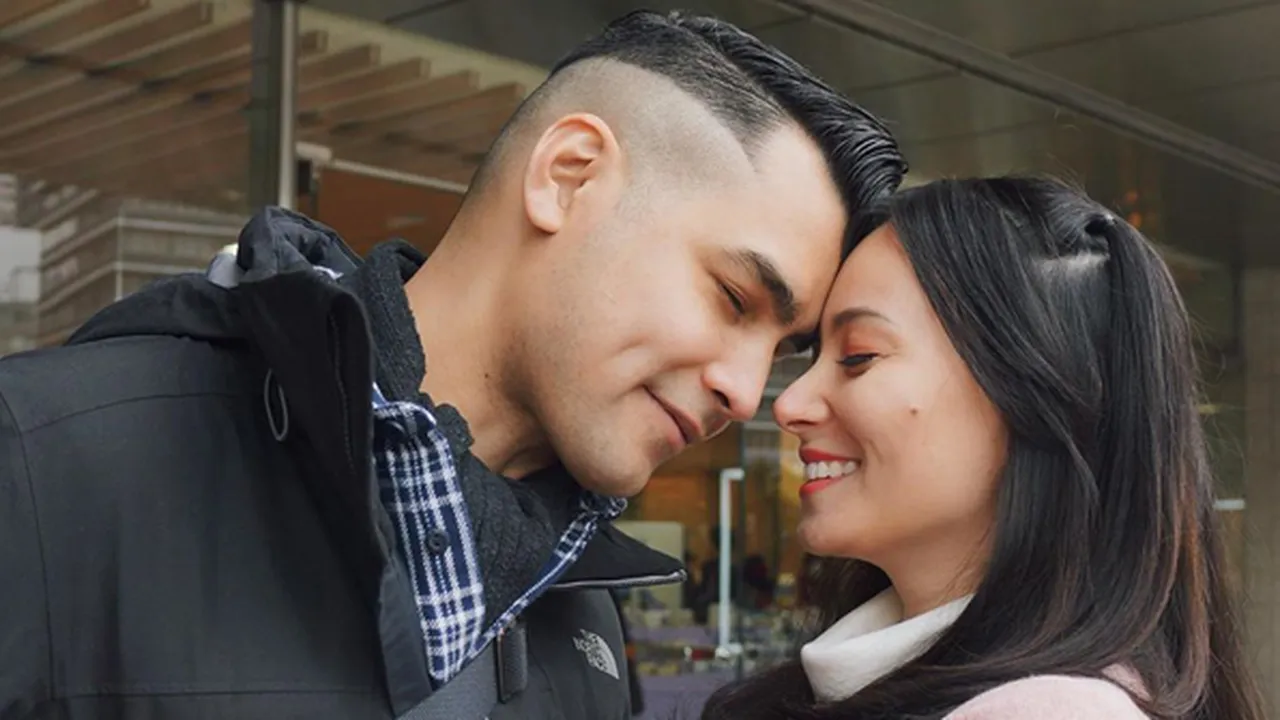Asmirandah dan Jonas Rivanno Akhirnya Umumkan Jenis Kelamin Bayinya Asmirandah dan Jonas Rivanno Akhirnya Umumkan Jenis Kelamin Bayinya