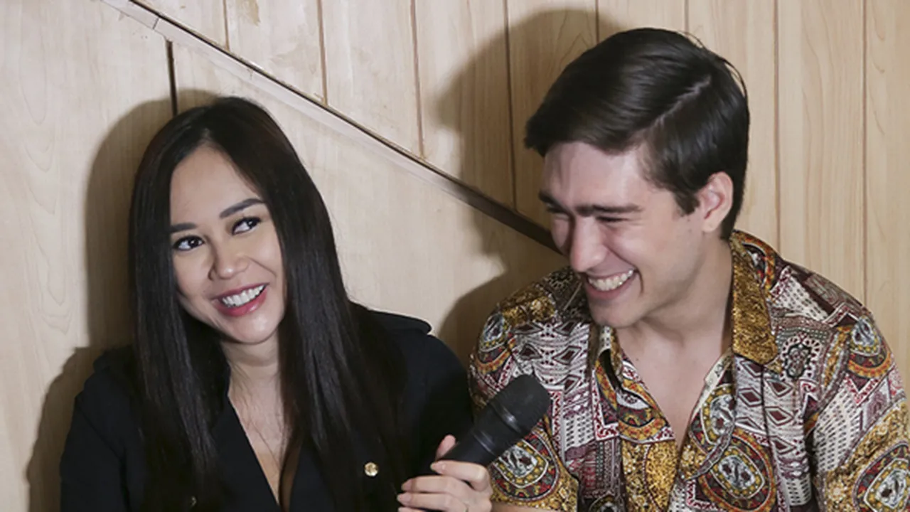 Aura Kasih Lebih Dulu Nyatakan Cinta Pada Eryck Amaral