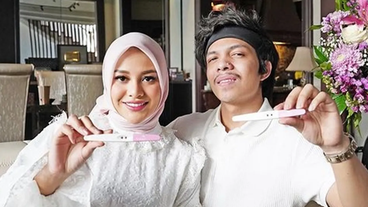 Aurel Hermansyah Ungkap Kehamilan, Ashanty dan Anang Auto Bahagia Siap Sambut Cucu Pertama Aurel Hermansyah Ungkap Kehamilan, Ashanty dan Anang Auto Bahagia Siap Sambut Cucu Pertama