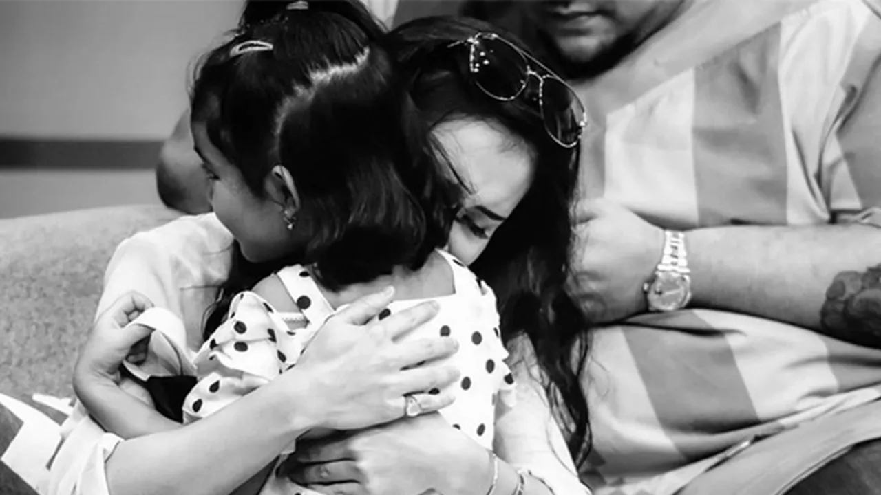 Ayu Ting Ting Bakal Izinkan Enji Untuk Ketemu Bilqis dengan Syarat