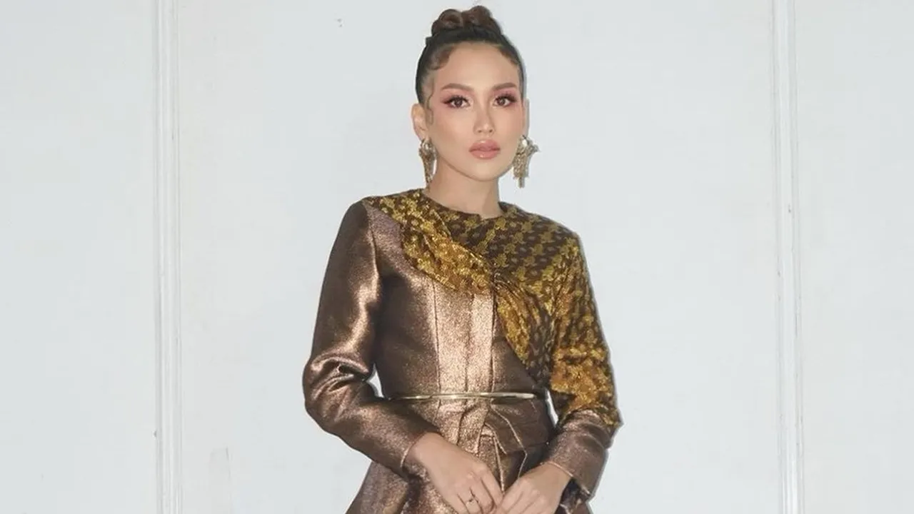 Ayu Ting Ting Dipuji bak Bidadari Surga saat Tampil di Acara Kemenparekraf RI