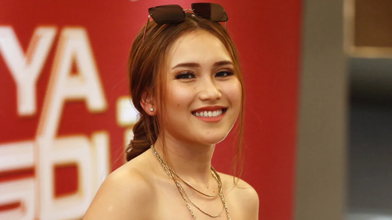 Ayu Ting Ting Ogah Anaknya Jadi Artis Cilik, Ini Alasannya