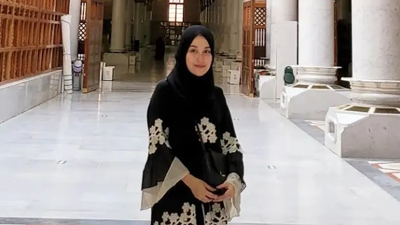 Ayu Ting Ting Ternyata Sempat Sakit Saat Ibadah Umrah, Ini Penyebabnya...