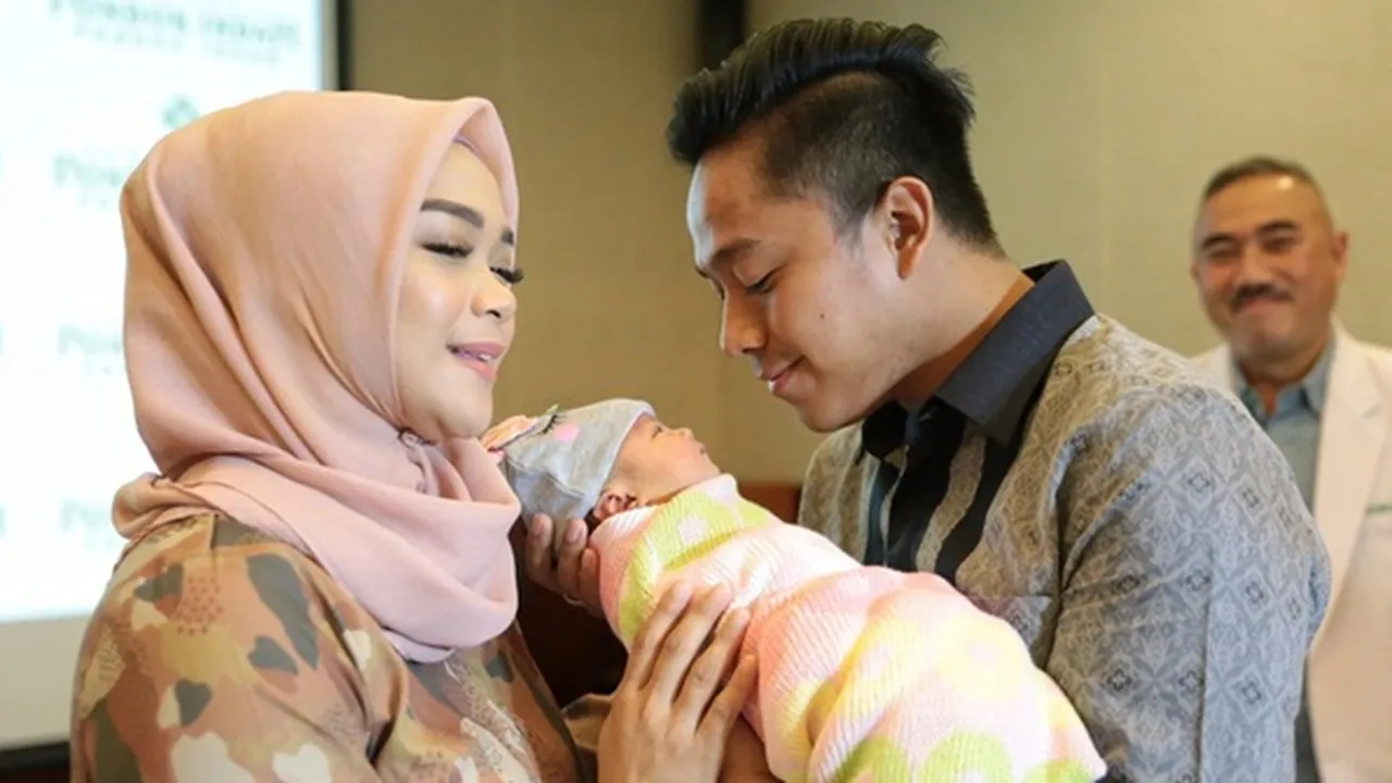 Baby Adreena, Anak Sheza Idris Yang Made in America