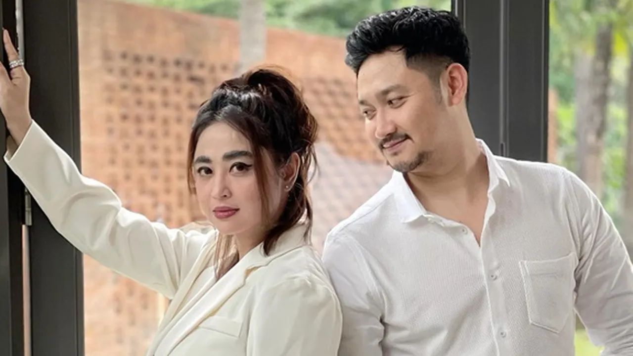 Bantah Ada Orang Ketiga, Dewi Perssik dan Angga Wijaya Ingin Berpisah Secara Baik-Baik