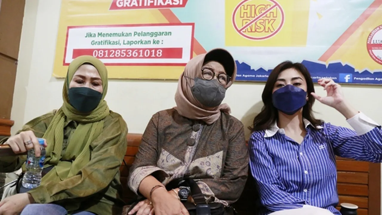 Bantah Anaknya Murtad, Ortu Dhena Devanka Ungkap Jonathan Frizzy Jadi Mualaf Sejak 2012