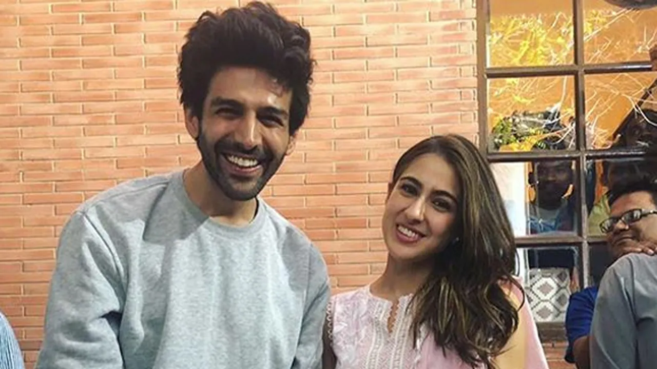 Bantah Pernah Pacaran, Kartik Aaryan Sebut Sara Ali Khan Hanya Teman