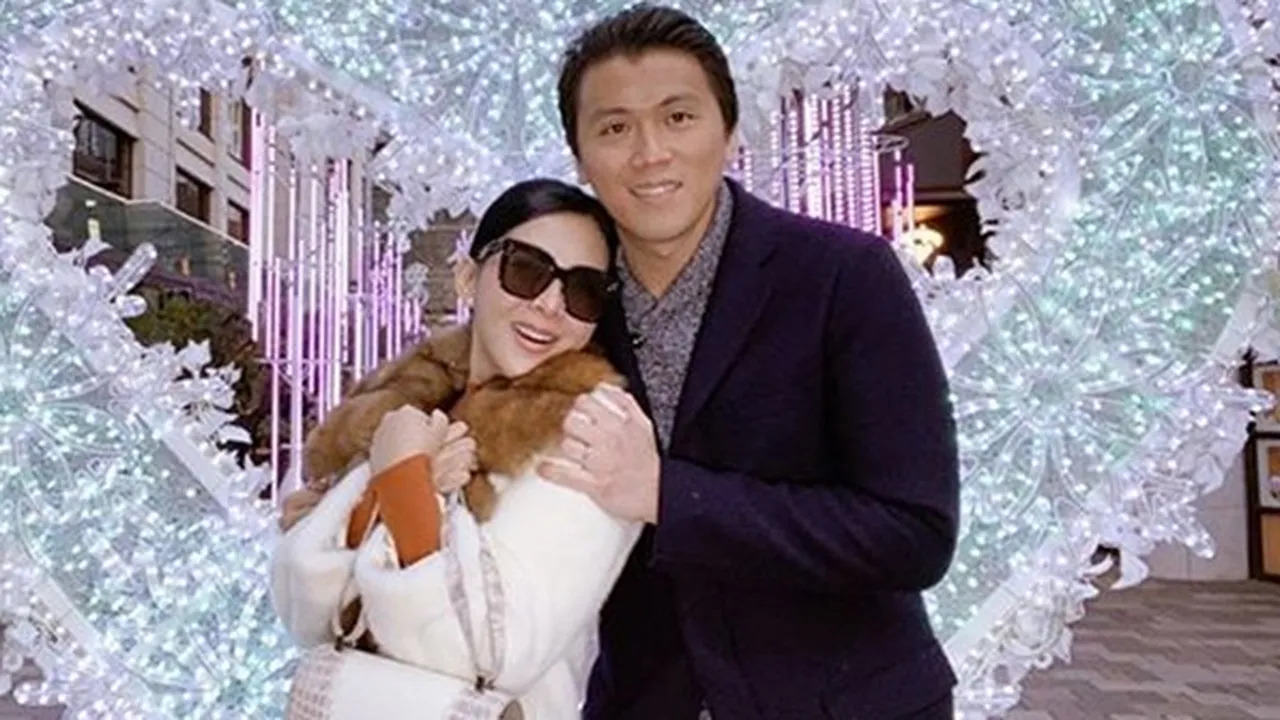 Banyak Kontroversi dan Kerap Diramalkan Cerai, Syahrini dan Reino Barack Justru Semakin Romantis Banyak Kontroversi dan Kerap Diramalkan Cerai, Syahrini dan Reino Barack Justru Semakin Romantis