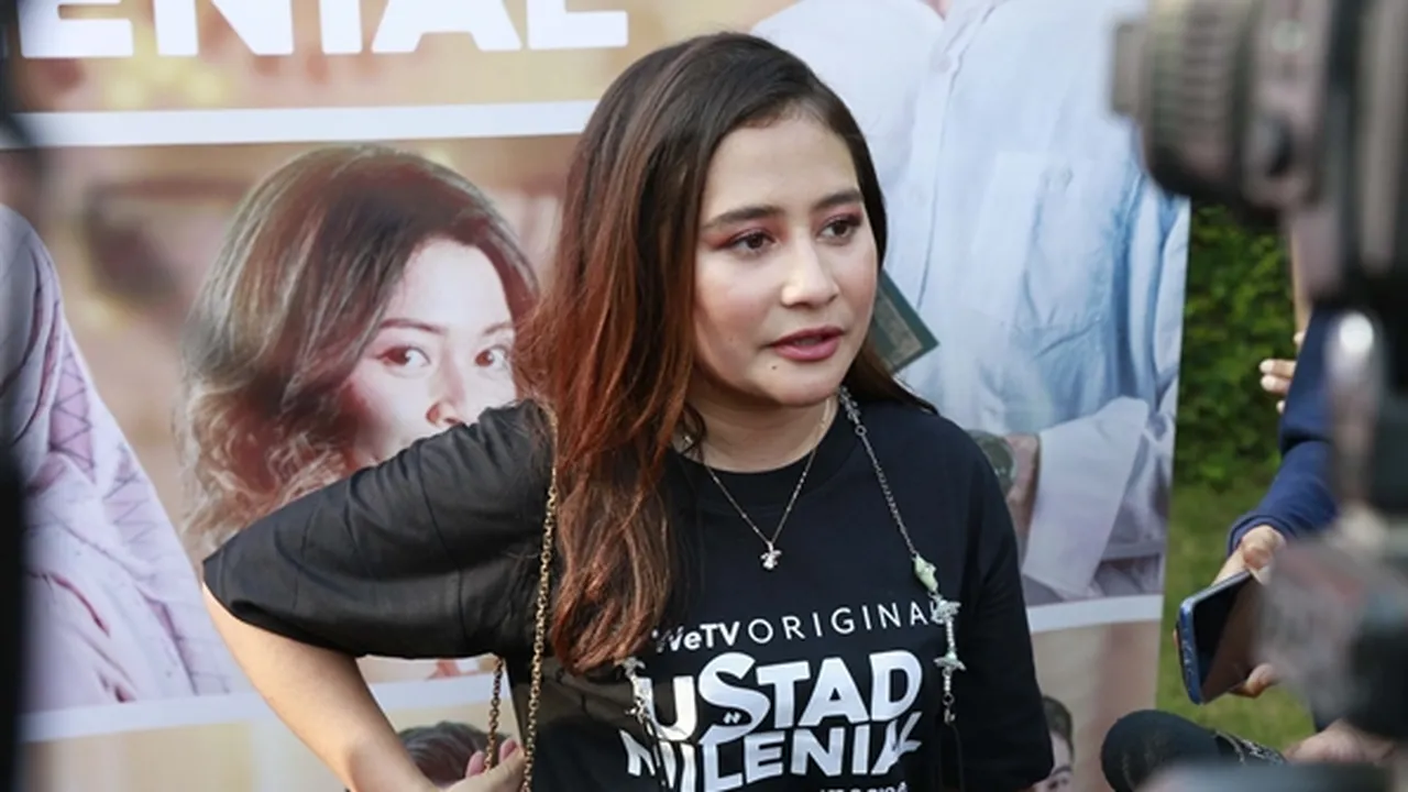 Baru Lulus Kuliah, Prilly Latuconsina Akan Lanjutkan S2 di Luar Negeri?
