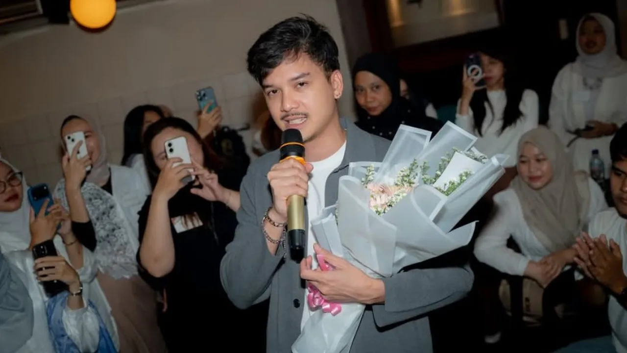 Baskara Mahendra Buka Puasa Bersama Penggemar, Terpancar Raut Wajah Bahagia
