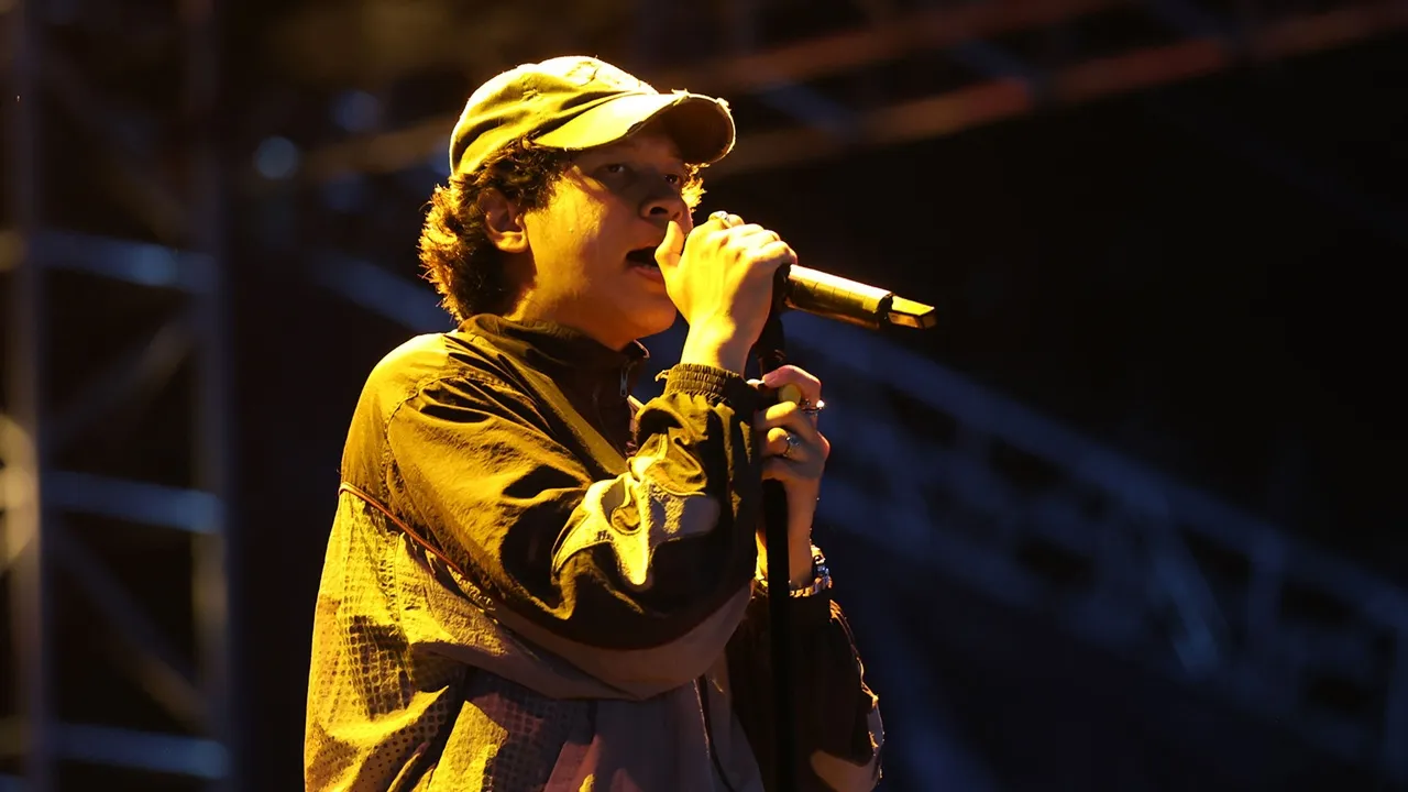 Baskara Putra Terus Terang Tiru Gaya Cholil Mahmud di Lagu 'Vas Bunga' Lomba Sihir