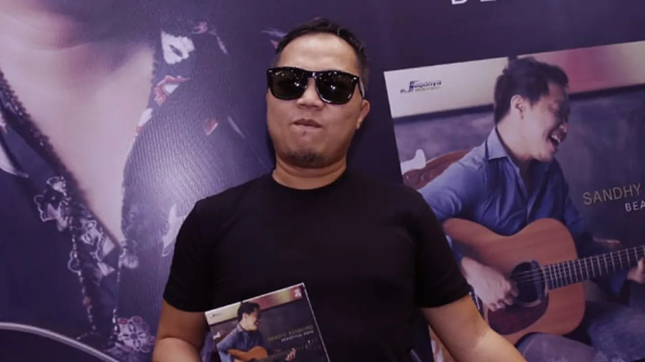 'BEAUTIFUL SOUL', Album Sandhy Sondoro Yang Penuh Makna Perdamaian