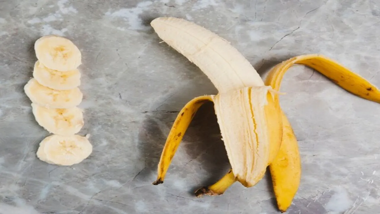 Begini Cara Menyimpan Pisang yang Sudah Dikupas agar Tidak Cepat Hitam