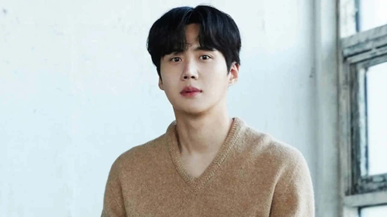 Begini Kata Kim Seon Ho Soal Dapat Julukan 'Aktor dengan Tatapan Melodramatis' Dari Fans Begini Kata Kim Seon Ho Soal Dapat Julukan 'Aktor dengan Tatapan Melodramatis' Dari Fans