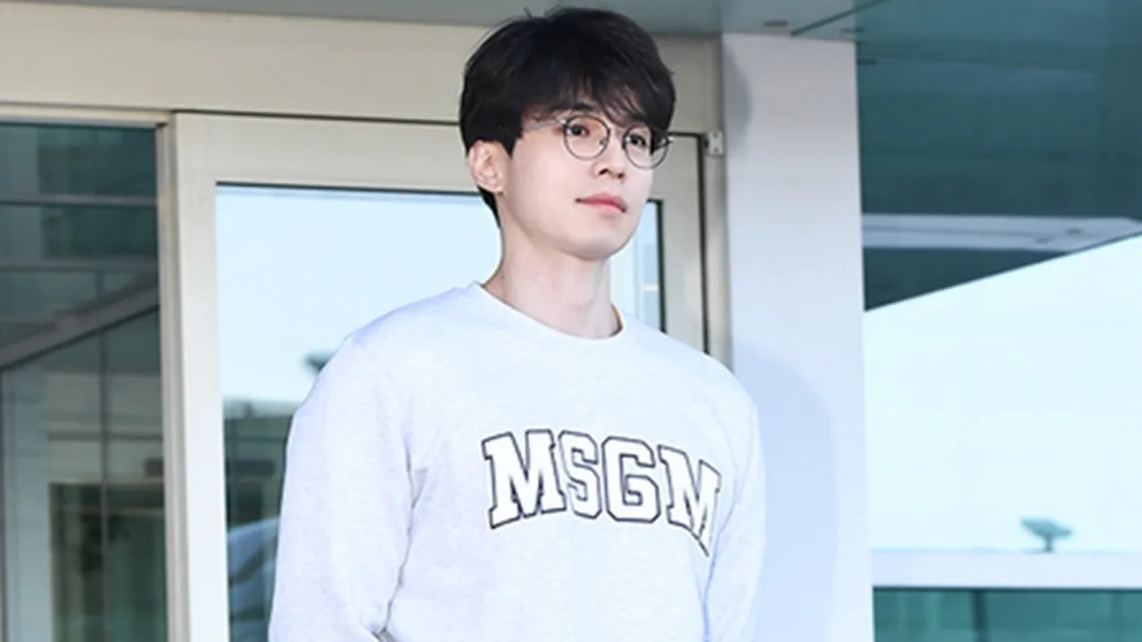 Behind The Scene Lee Dong Wook di 'Touch Your Heart', Ganteng Banget!