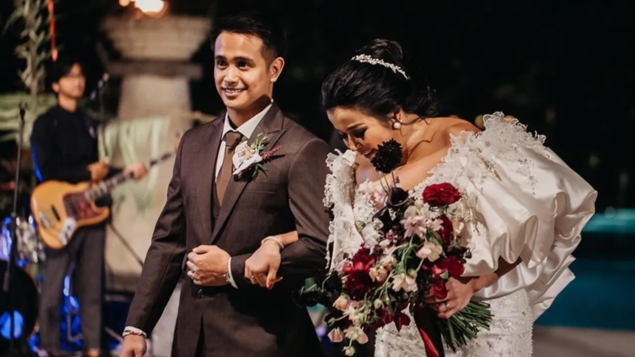 Beli Material Sampai ke Luar Negeri, Jennifer Jill Beberkan Harga Rumah Megahnya Beli Material Sampai ke Luar Negeri, Jennifer Jill Beberkan Harga Rumah Megahnya