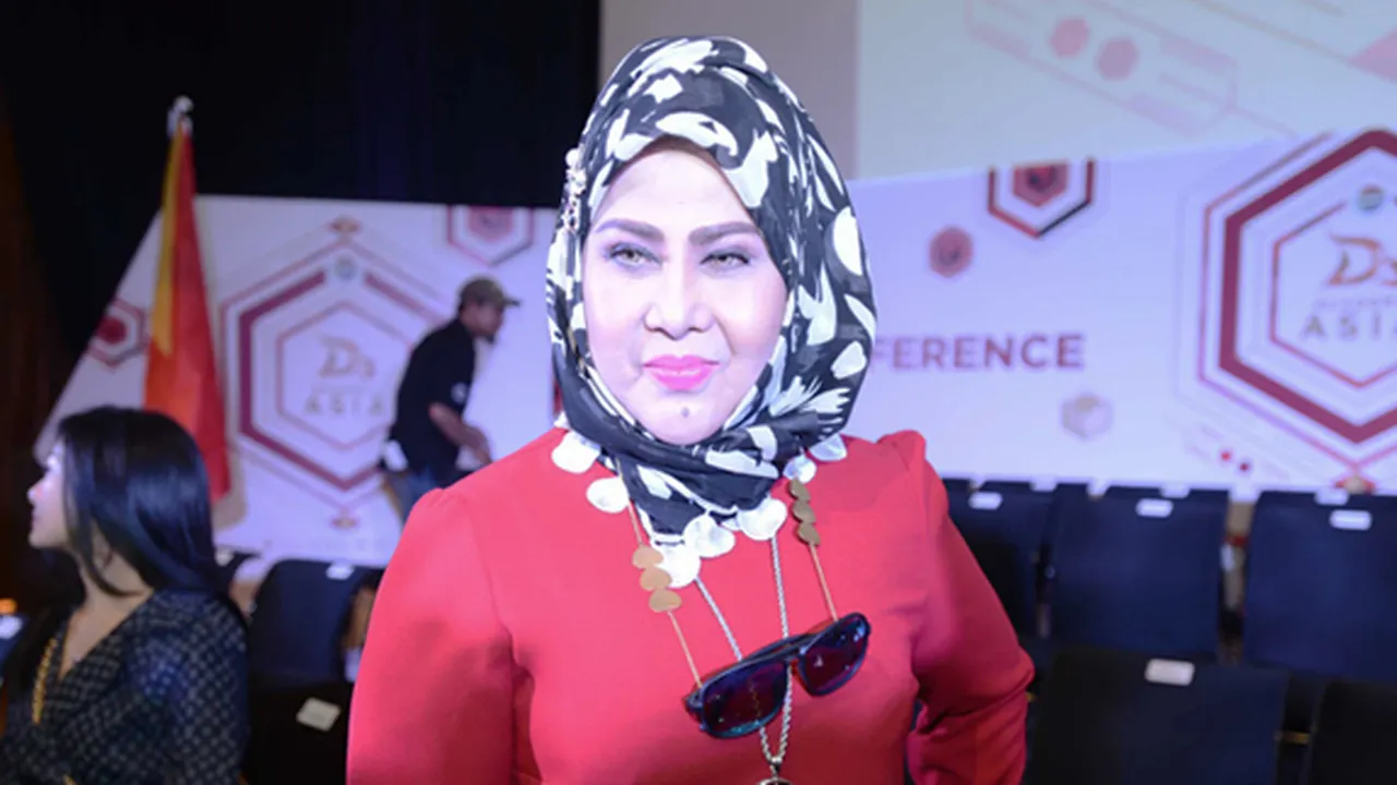 Belum Temukan Pewaris, Elvy Sukaesih Ogah Serahkan Gelar Ratu Dangdut