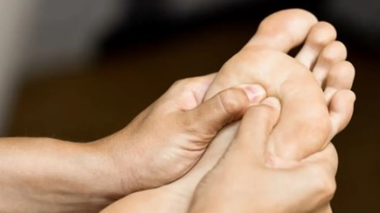 Gejala Baru, Benarkah Terinfeksi Corona Covid-19 Bisa Dilihat Melalui Kaki?