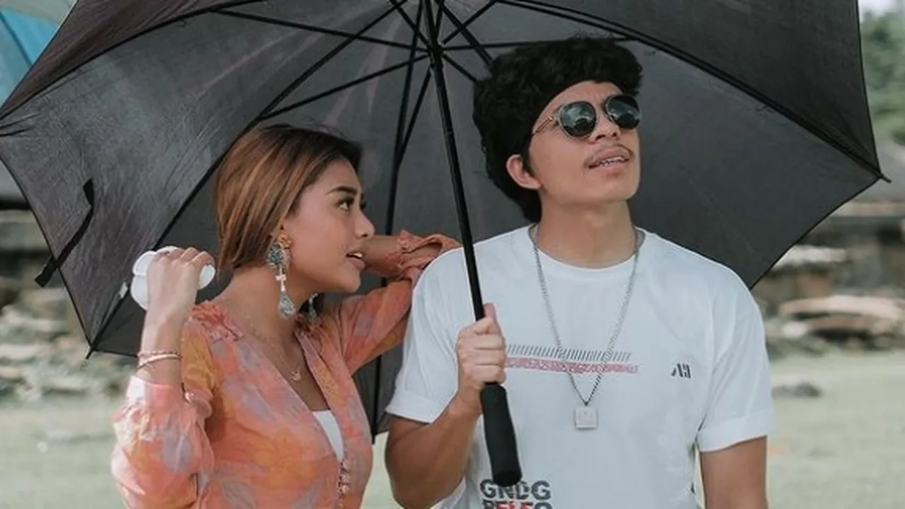 Benarkan Rumor, Atta Halilintar Akui Sempat Putus Dari Aurel Hermansyah