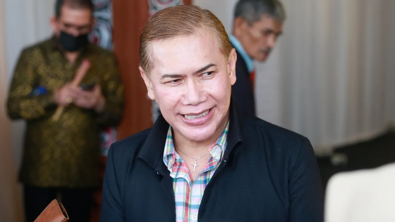 Benny Simanjuntak Bantah Kabar Jonathan Frizzy dan Ririn Ekawati Bertunangan Benny Simanjuntak Bantah Kabar Jonathan Frizzy dan Ririn Ekawati Bertunangan
