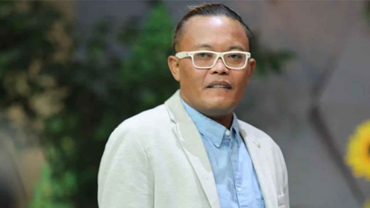 Berang, Sule Tak Terima Putrinya Disebut Pencuri Oleh Teddy Suami Mendiang Lina Berang, Sule Tak Terima Putrinya Disebut Pencuri Oleh Teddy Suami Mendiang Lina