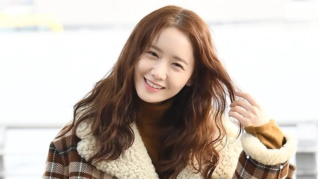 Berangkat ke Macao, Yoona SNSD Cantik dengan Rambut Keriting