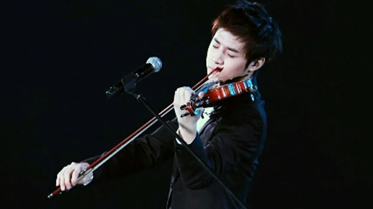 Berbakat, Idol K-Pop Ini Juga Jago Bermain Alat Musik!