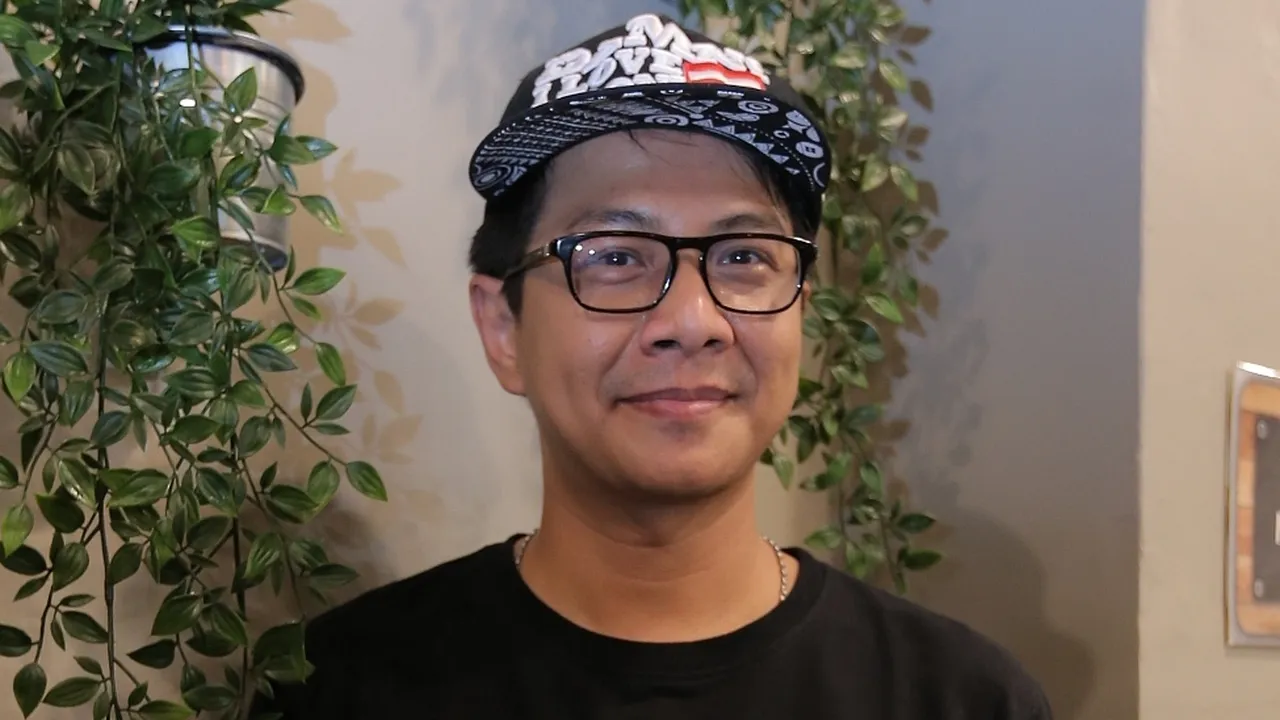Bercerai Dengan Yeslin Wang, Ini Alasan Delon Tak Memakai Pengacara Bercerai Dengan Yeslin Wang, Ini Alasan Delon Tak Memakai Pengacara