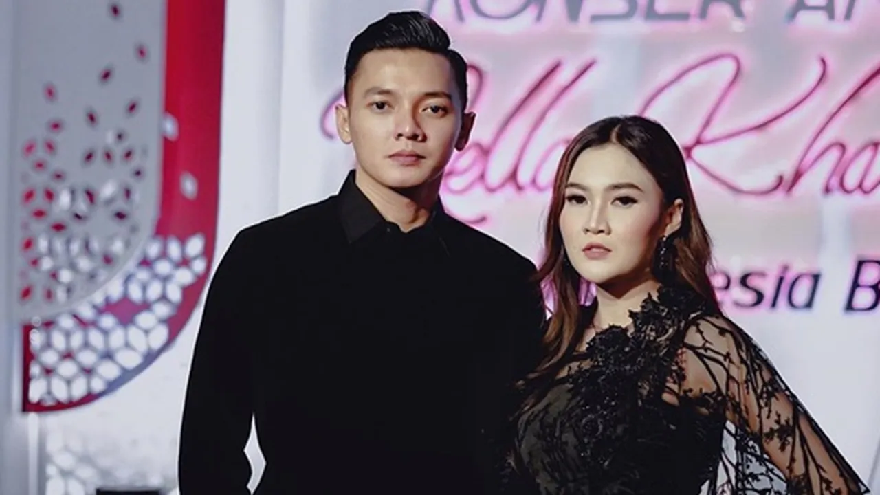 Beredar Foto Undangan Pernikahan Nella Kharisma dan Dory Harsa, Asli?