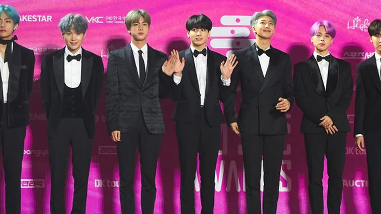 Berhenti Latihan saat Azan Berkumandang, BTS Banjir Pujian dari Para ARMY Berhenti Latihan saat Azan Berkumandang, BTS Banjir Pujian dari Para ARMY