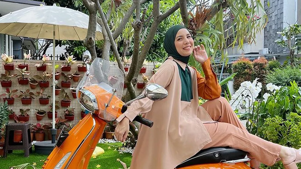 Berhijab, Tya Ariestya Rasakan Rezekinya Makin Lancar