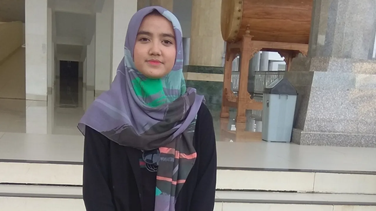 Beri Bantuan, Wirda Anak Ustaz Yusuf Mansur Hibur Anak-anak Korban Banjir