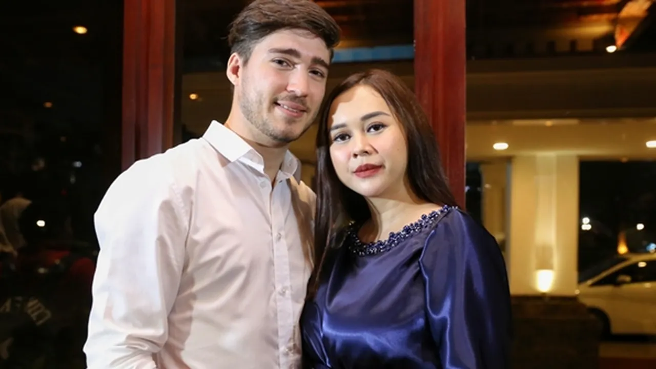 Beri Bocoran, Kerabat Ungkap Nama Anak Aura Kasih Begitu Indah