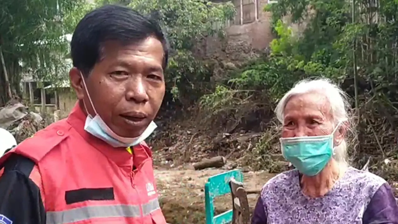 Beri Sumbangan Untuk Korban Banjir di Malang dan Batu, Kiwil Ingin Seimbangkan Dunia Artis dan Dakwah