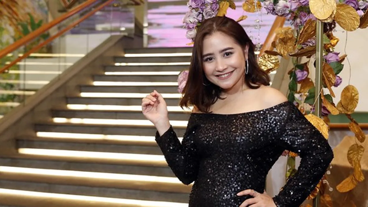 Berkat Sutradara Ini, Prilly Latuconsina Jadi Percaya Diri Pakai Flat Shoes