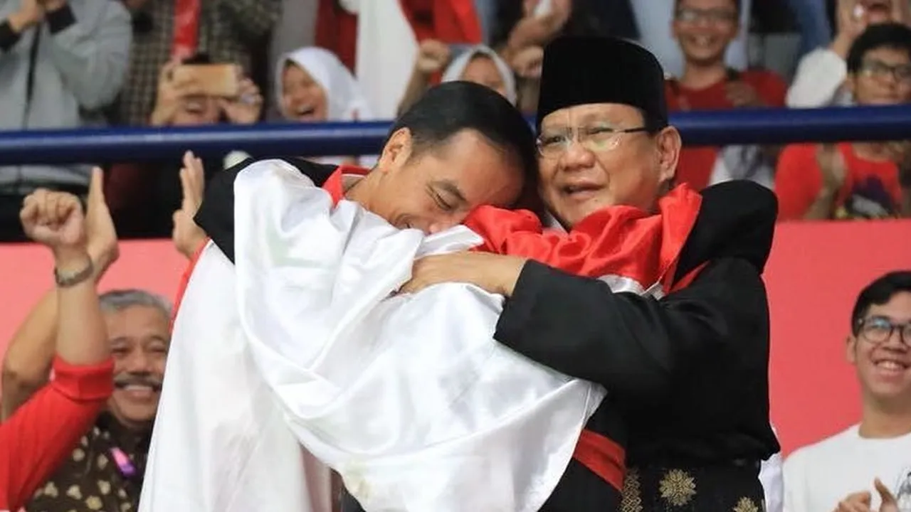 Berpelukan Dengan Presiden Jokowi, Ini Tanggapan Prabowo Subianto