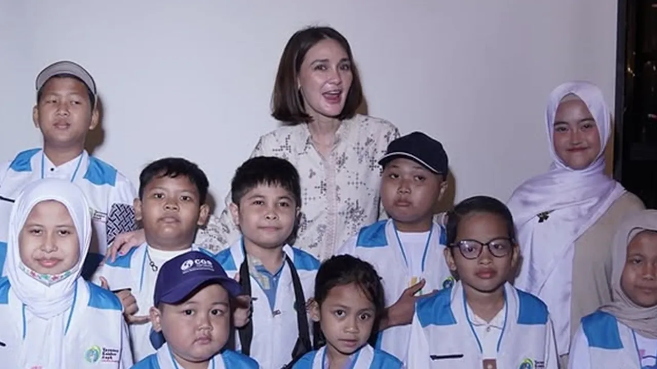 Bersama Lebih Bermakna, Luna Maya Bukber dengan Yayasan Kanker Anak Indonesia