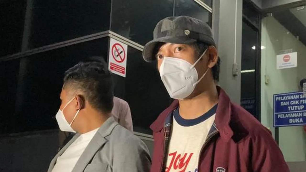 Berseteru dengan Rian D'Masiv, Istri Mendiang Denny Sakrie Jatuh Sakit