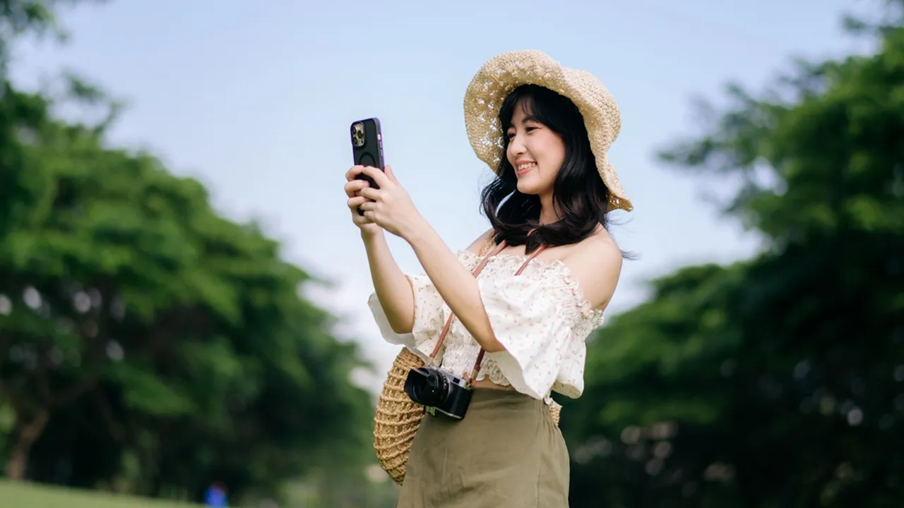 Biar Feed Makin Keren, Ini 5 Lensa Kamera HP yang Bikin Hasil Foto Auto Estetik