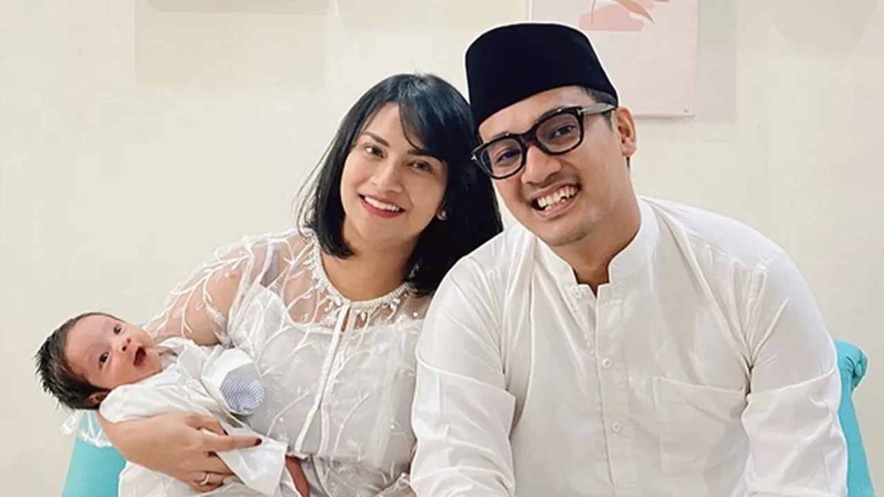 Bibi Ardiansyah Suapi Baby Gala Pepaya, Netizen: Baru 5 Bulan Kok Udah MPASI? Bibi Ardiansyah Suapi Baby Gala Pepaya, Netizen: Baru 5 Bulan Kok Udah MPASI?