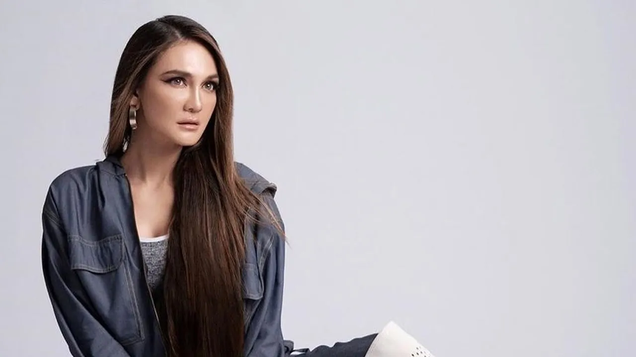 Bicara Resolusi, Luna Maya Ungkap 'Babak Belur' di Tahun 2020