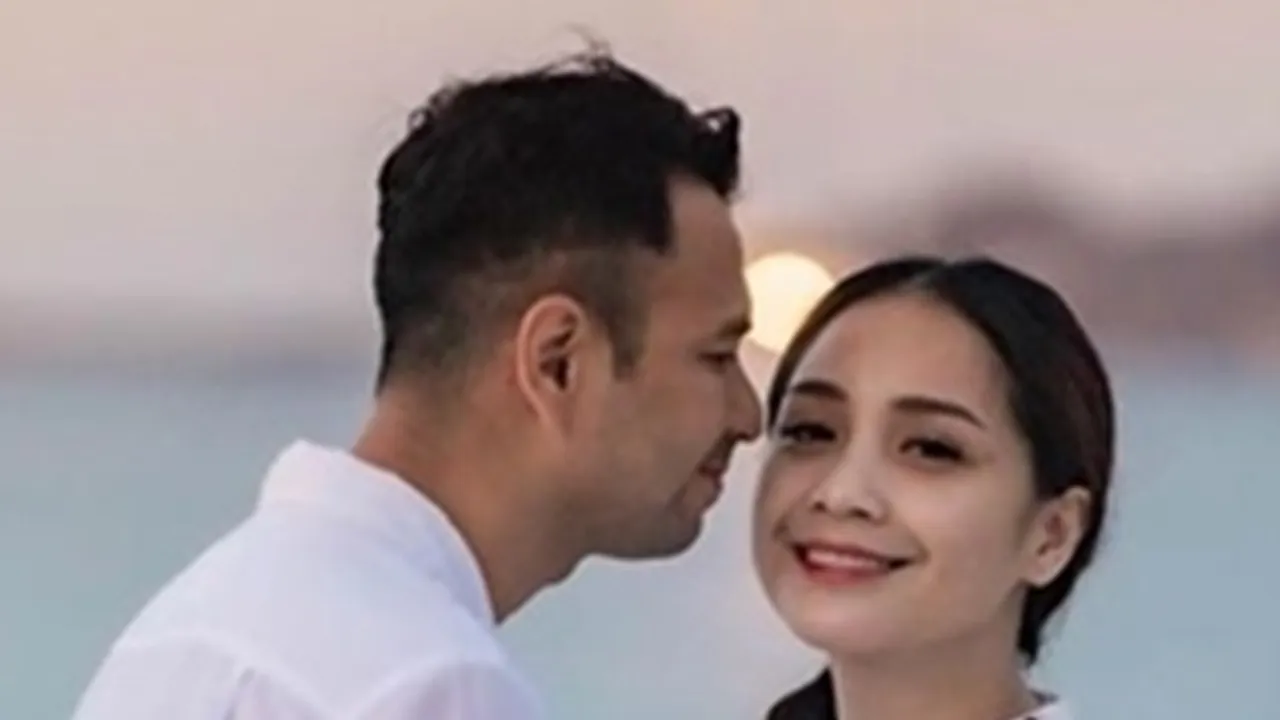Bikin Heboh Netizen, Nagita Slavina Kenakan Headband Seharga Motor
