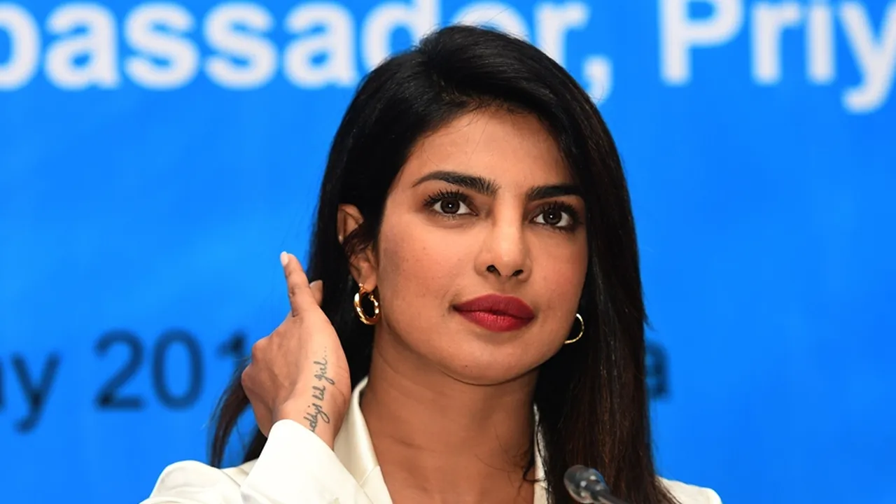 Bikin Meleleh, Inilah Momen Pertunangan Priyanka Chopra & Nick Jonas di Mumbai Bikin Meleleh, Inilah Momen Pertunangan Priyanka Chopra & Nick Jonas di Mumbai