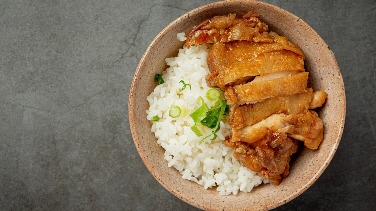 Bikin Sendiri! 7 Resep Menu Rice Bowl yang Cocok untuk Bekal dan Makan Siang
