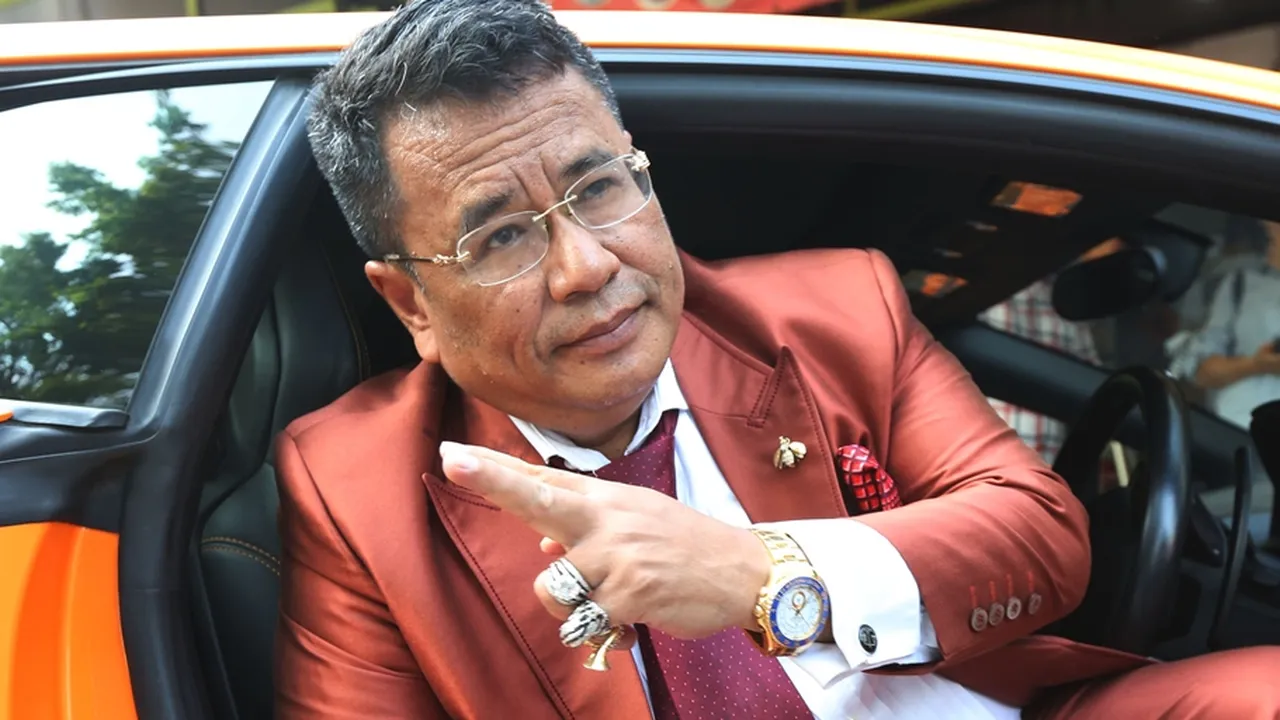 Blak-Blakan! Hotman Paris Ngaku Pernah Pacaran dengan Penyanyi Dangdut Berinisial BN Blak-Blakan! Hotman Paris Ngaku Pernah Pacaran dengan Penyanyi Dangdut Berinisial BN
