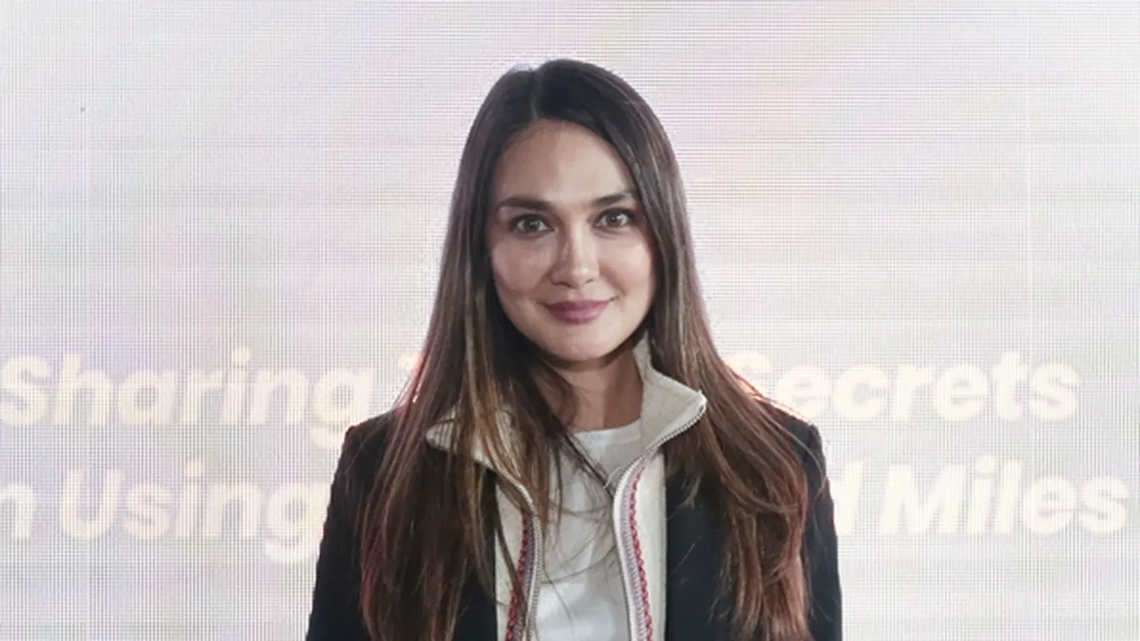 Blak-Blakan! Luna Maya Akui Pernah Terlibat Cinta Lokasi Dua Kali, Sama Siapa? Blak-Blakan! Luna Maya Akui Pernah Terlibat Cinta Lokasi Dua Kali, Sama Siapa?