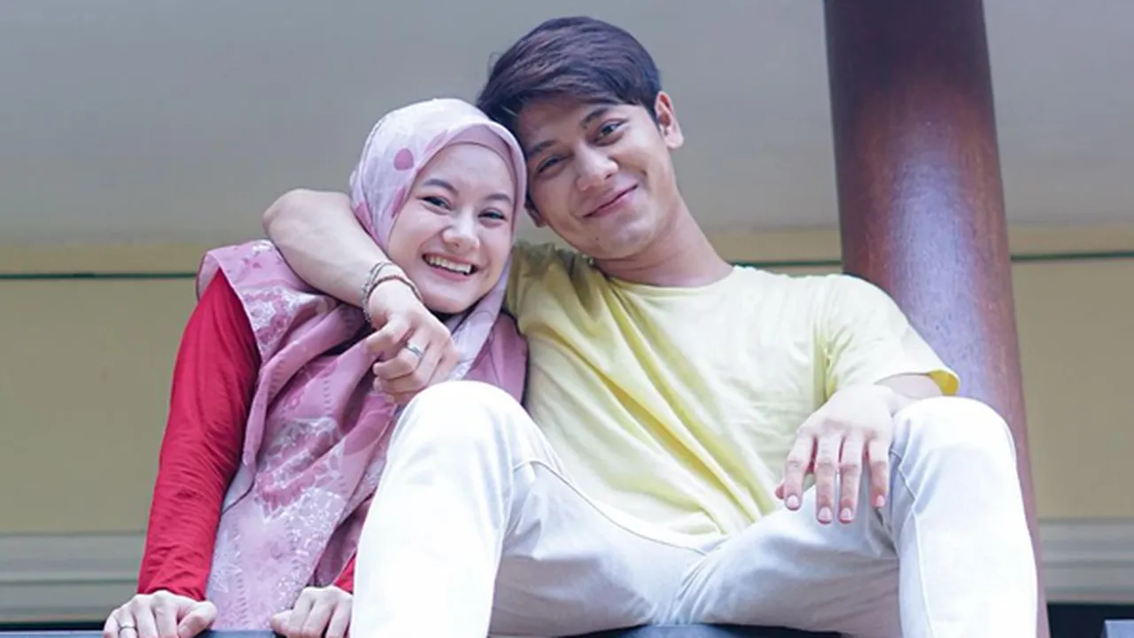Blak-Blakan, Rizky Billar Akui Pernah Nge-Halu Jadi Pacar dan Suami Dinda Hauw Blak-Blakan, Rizky Billar Akui Pernah Nge-Halu Jadi Pacar dan Suami Dinda Hauw