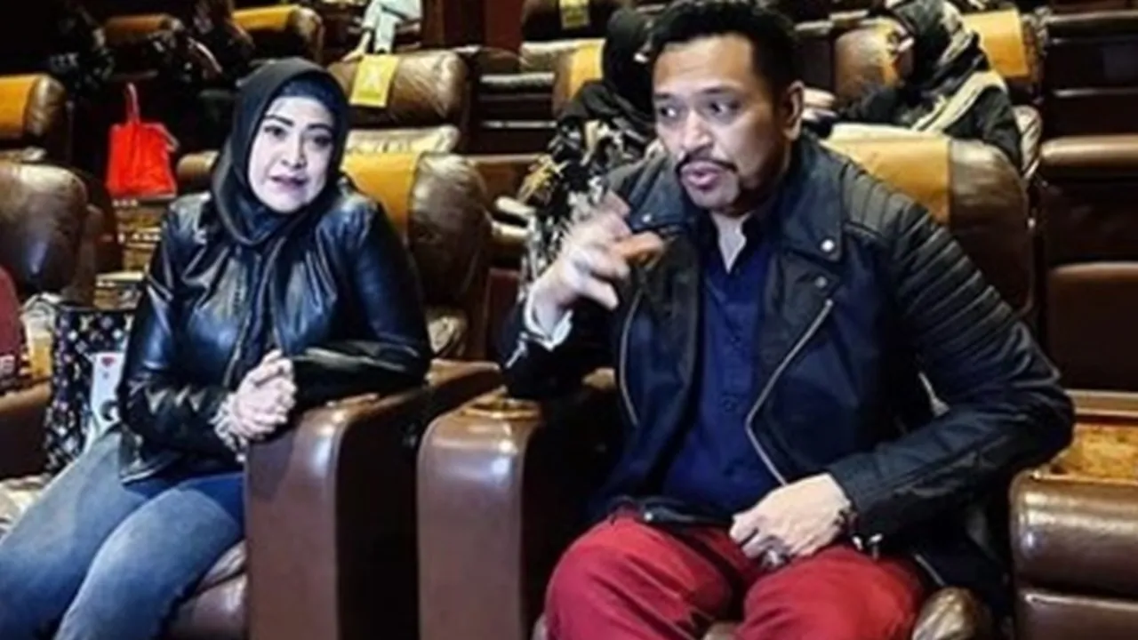 Booking 2 Bioskop, Neng Wirdha Ajak Suami dan Keluarga Nonton VIDKILL