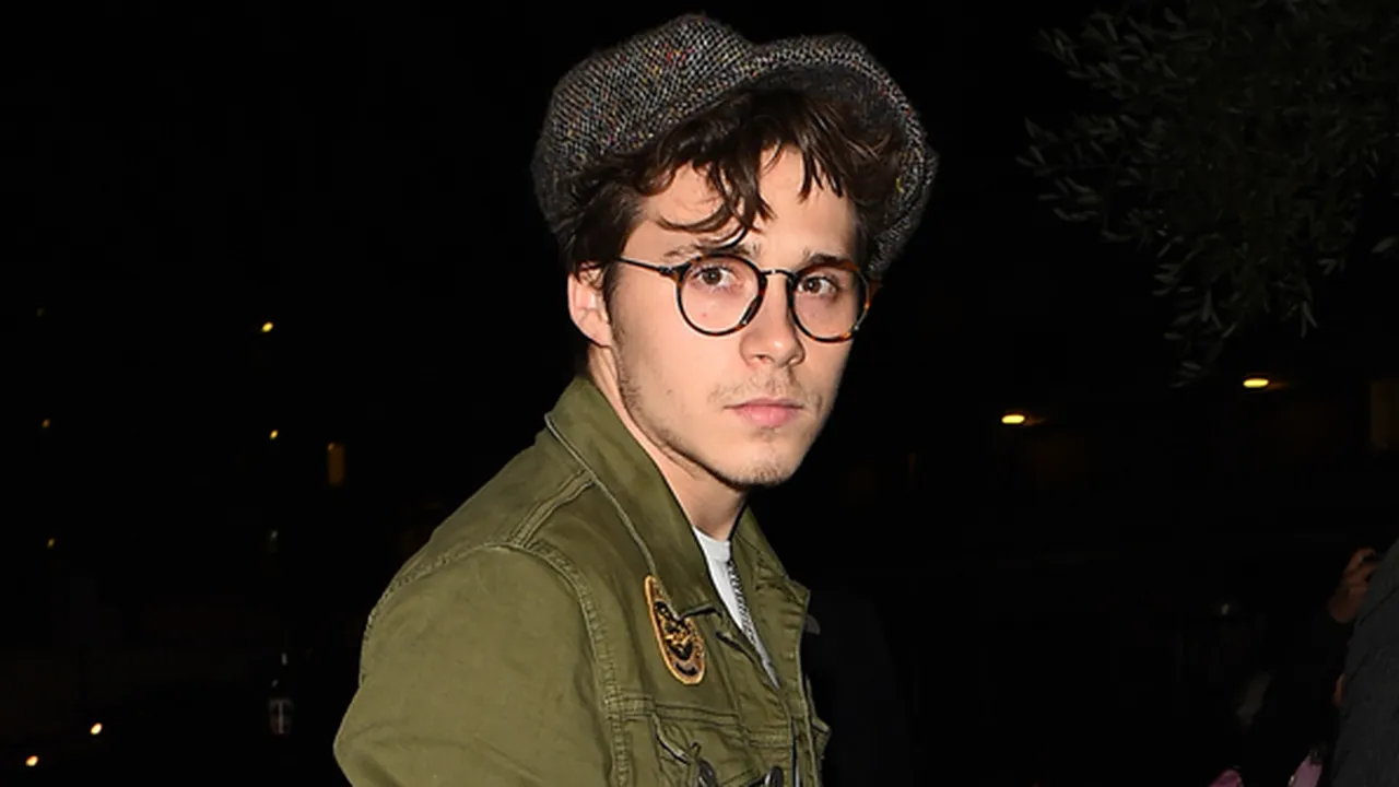 Brooklyn Beckham Tertangkap Dinner Bareng Mantan Pacar Anwar Hadid