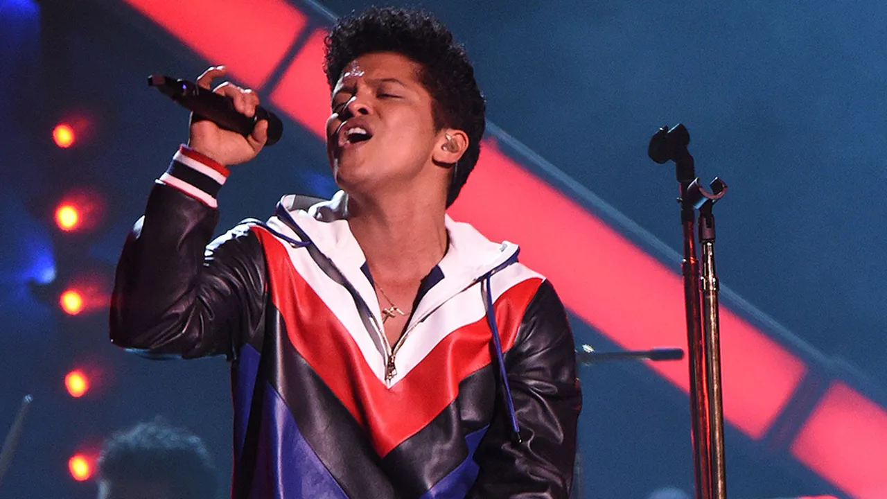 Bruno Mars Umumkan Sosok Pengganti Cardi B Untuk '24K Magic Tour'